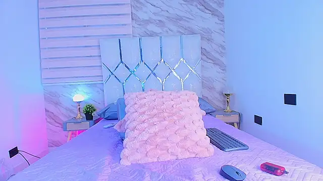 collet 1 online show from November 2025 12:04:01 PM