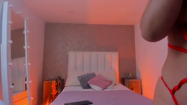 KaylieBrooks online show from November 2025 05:13:01 PM