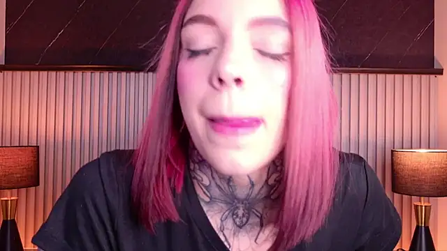Snapshot of Meganreed_ chatting on July 2026 09:29:01 PM Meganreed online show from July 2026 09:29:01 PM