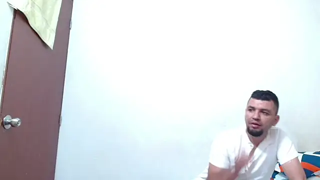 Snapshot of smitdleds1130 chatting on September 2025 01:38:02 AM smitdleds1130 online show from September 2025 01:38:02 AM