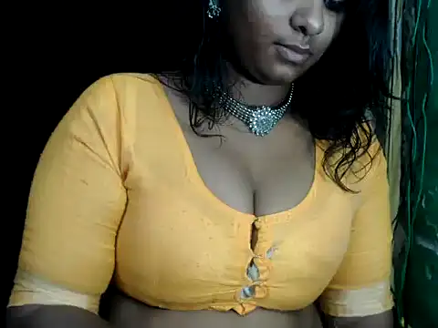 Snapshot of DearKimmi chatting on December 2024 04:09:02 PM DearKimmi online show from December 2024 04:09:02 PM