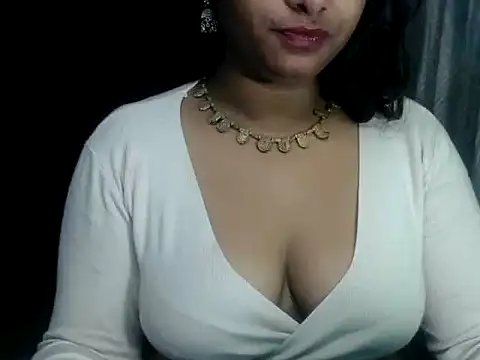 Snapshot of DearKimmi chatting on January 2025 12:37:02 AM DearKimmi online show from January 2025 12:37:02 AM