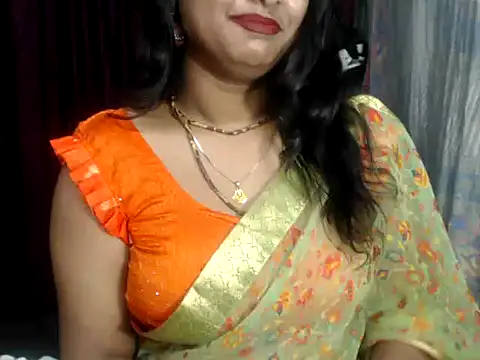 Snapshot of DearKimmi chatting on January 2025 04:40:01 PM DearKimmi online show from January 2025 04:40:01 PM