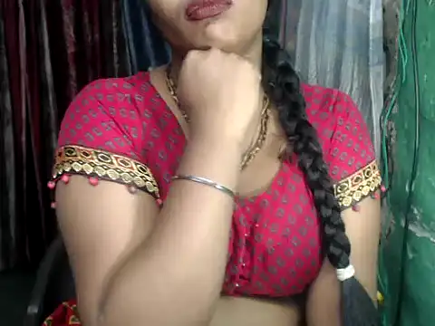 Snapshot of DearKimmi chatting on January 2025 09:34:01 PM DearKimmi online show from January 2025 09:34:01 PM