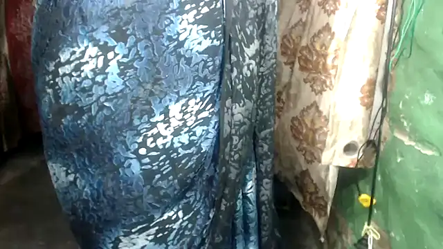 Snapshot of DearKimmi chatting on February 2025 07:03:02 PM DearKimmi online show from February 2025 07:03:02 PM