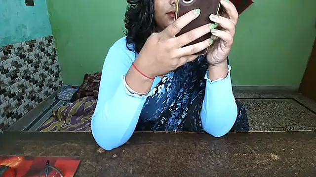 Snapshot of DearKimmi chatting on October 2025 01:25:01 AM DearKimmi online show from October 2025 01:25:01 AM