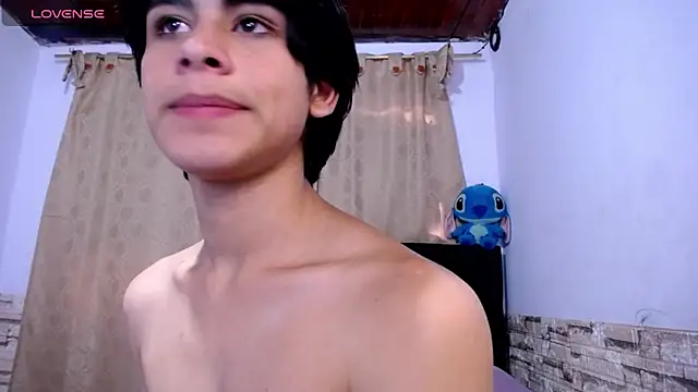 DaraKat18 online show from February 2026 10:04:02 PM