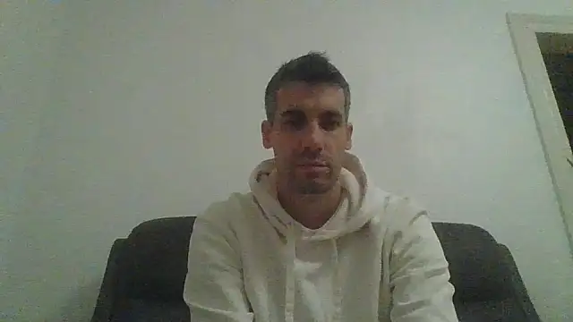 JulioIsHere4you online show from October 2025 05:58:02 PM