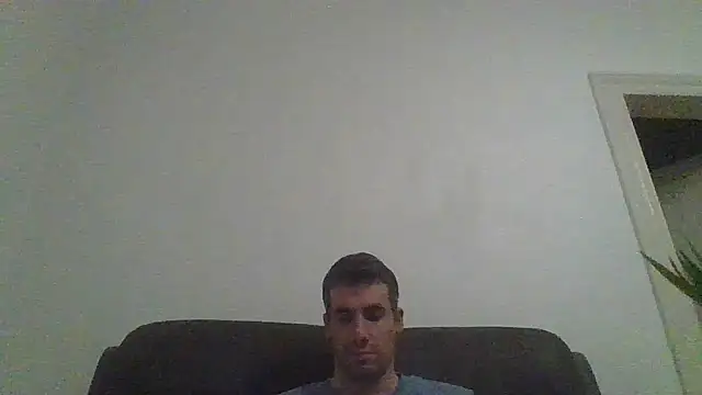 JulioIsHere4you online show from November 2025 11:24:01 PM