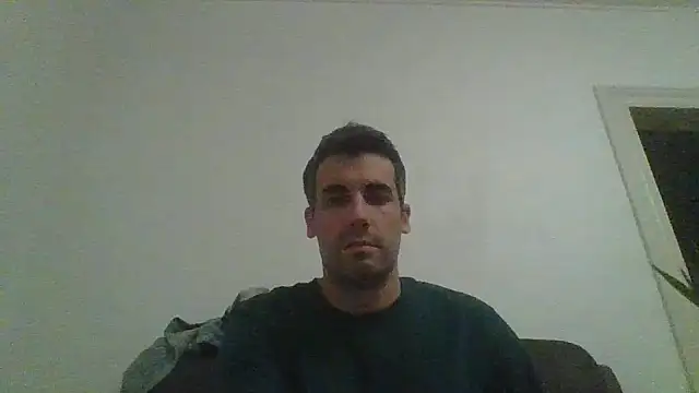 JulioIsHere4you online show from November 2025 11:15:01 PM