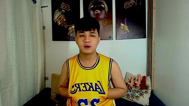 KentAivan online show from September 2025 03:46:02 PM