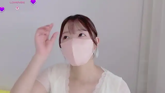 Snapshot of Mayu_o19o chatting on July 2026 02:15:02 AM Mayu o19o online show from July 2026 02:15:02 AM