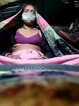 CUTE-004 online show from November 2025 04:49:01 PM