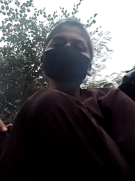 Snapshot of Janvi_Jaitly chatting on November 2025 01:17:01 AM Janvi Jaitly online show from November 2025 01:17:01 AM