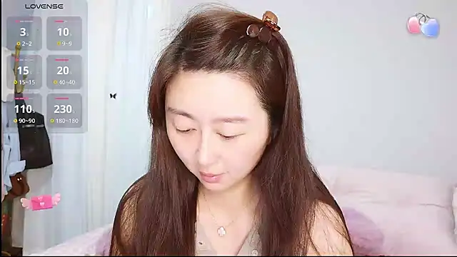 Snapshot of Diva_VVN chatting on July 2026 12:17:01 AM Diva VVN online show from July 2026 12:17:01 AM