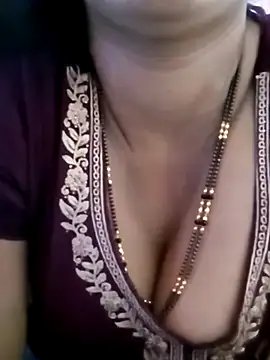 Snapshot of your_favourite_bhabhi chatting on October 2025 09:40:01 AM your favourite bhabhi online show from October 2025 09:40:01 AM