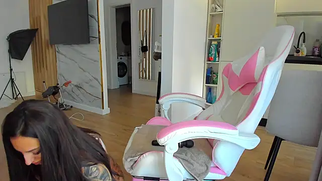 Anya Belle online show from February 2026 08:36:01 AM