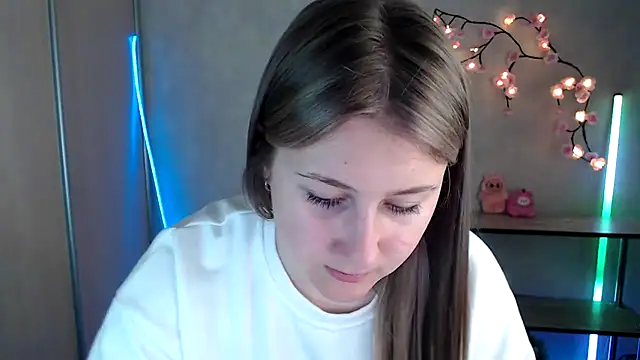 Milka kamila online show from May 2026 12:02:02 PM