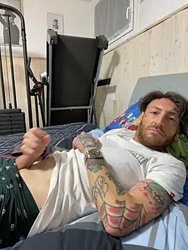 dennis89768 online show from February 2026 12:29:02 AM