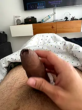 andres52720 online show from September 2025 06:44:02 PM