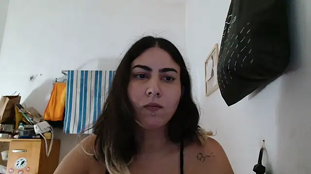 ApenasLys online show from November 2025 08:38:02 PM