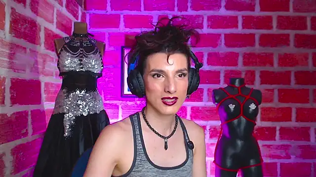 Moira-Hot online show from April 2026 10:40:02 PM