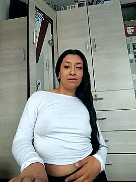 Snapshot of Coralaine_96 chatting on September 2025 04:29:02 PM Coralaine 96 online show from September 2025 04:29:02 PM