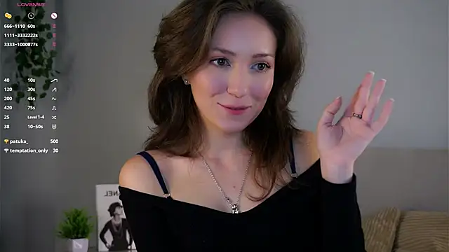 ZeniaBolich online show from November 2025 09:30:02 PM