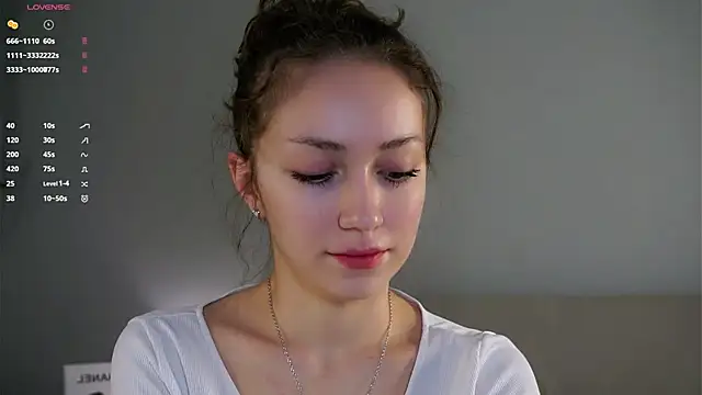 ZeniaBolich online show from November 2025 09:06:01 PM