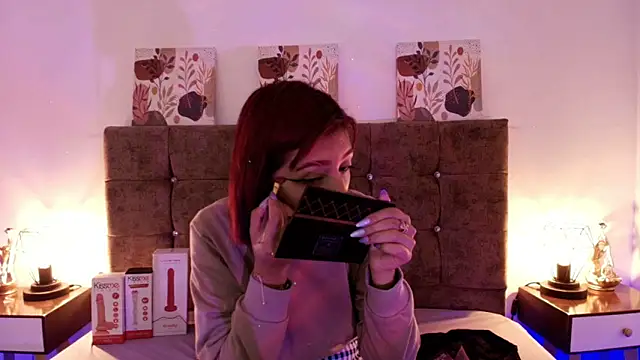 Dulce Bella  online show from September 2025 12:09:01 PM