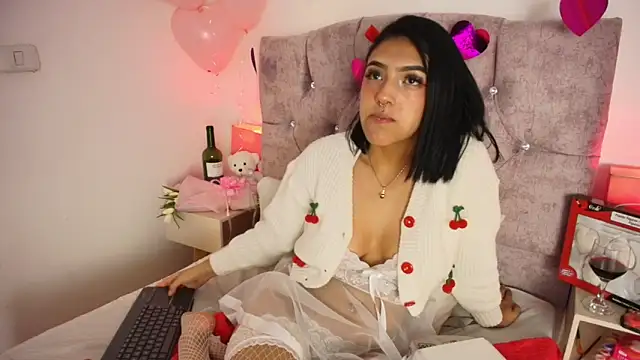 Dulce Bella  online show from February 2026 08:02:02 AM