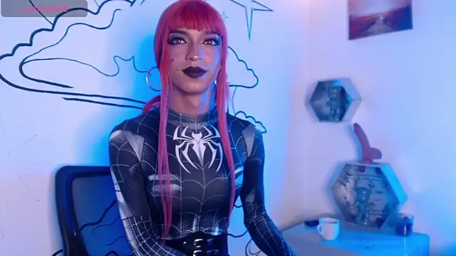 Trinity Knox online show from October 2025 04:19:02 PM