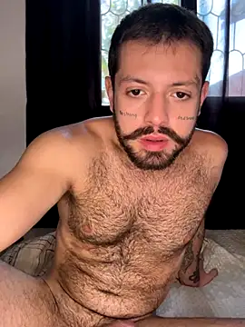 Snapshot of Luccaskonig chatting on November 2025 02:28:02 PM Luccaskonig online show from November 2025 02:28:02 PM