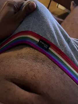 Hiuwee online show from March 2026 10:39:01 PM