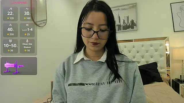 Zoe Xra online show from June 2026 09:09:01 PM