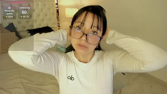 Snapshot of Zoe_Xra chatting on June 2026 09:24:01 PM Zoe Xra online show from June 2026 09:24:01 PM