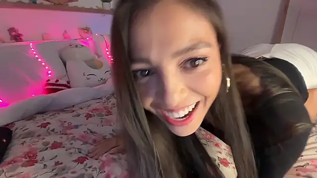 Snapshot of keirasworld chatting on November 2025 12:21:01 AM keirasworld online show from November 2025 12:21:01 AM