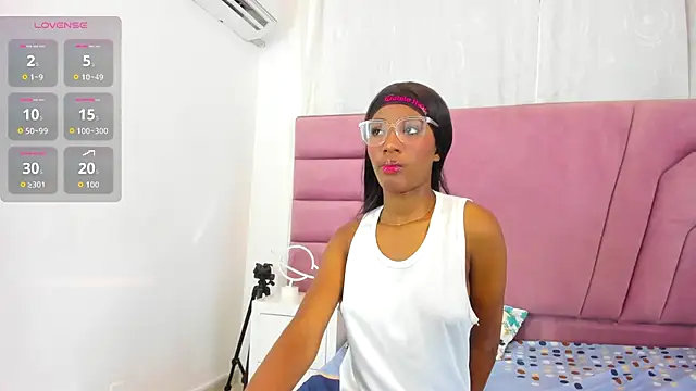 MarianRosse online show from November 2025 09:36:01 PM