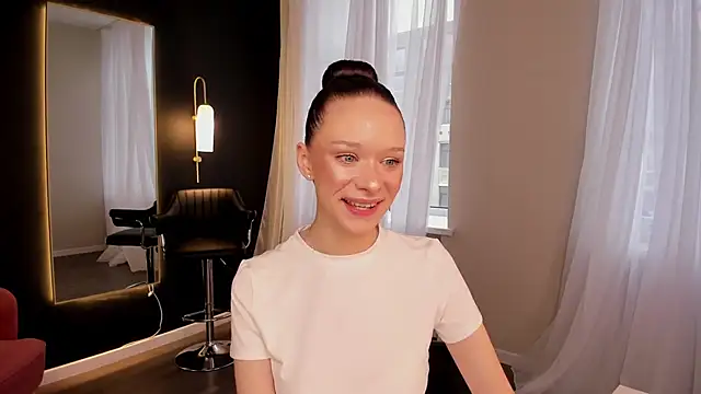 daily glam online show from October 2025 12:17:01 PM