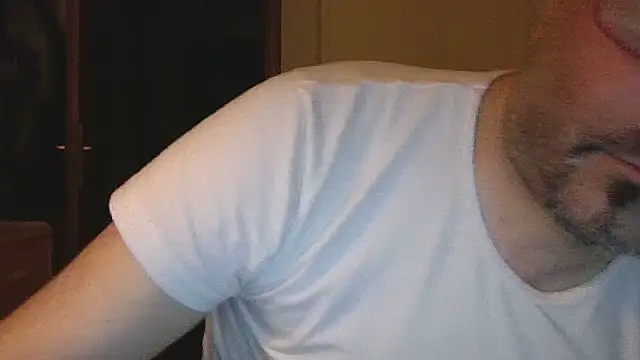 Snapshot of max_im69 chatting on May 2026 10:40:02 PM max im69 online show from May 2026 10:40:02 PM