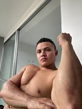 Snapshot of KingLevi01 chatting on July 2026 10:37:01 PM KingLevi01 online show from July 2026 10:37:01 PM