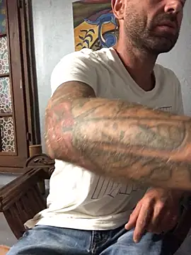 MatteoDom85 online show from September 2025 12:54:01 PM