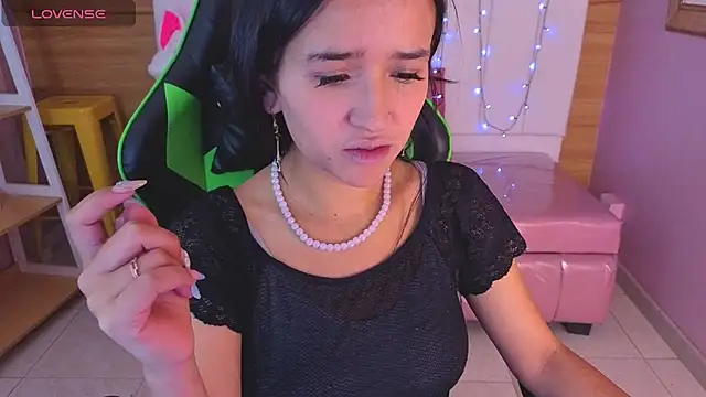 bella vibess s online show from February 2026 12:36:01 PM