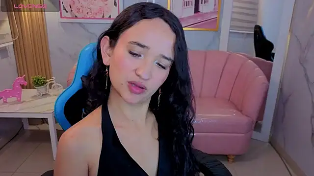 Snapshot of bella_vibess_s chatting on June 2026 02:50:01 AM bella vibess s online show from June 2026 02:50:01 AM