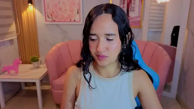 Snapshot of bella_vibess_s chatting on July 2026 02:29:01 AM bella vibess s online show from July 2026 02:29:01 AM