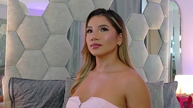 NicoleArmani online show from February 2026 08:23:01 PM