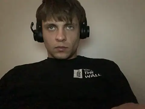 Kit Kat01 online show from November 2025 01:33:01 PM