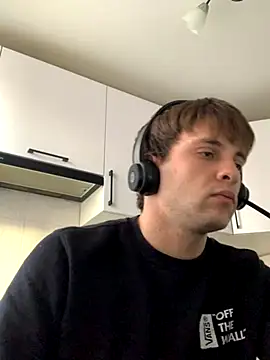 Kit Kat01 online show from November 2025 01:32:02 PM