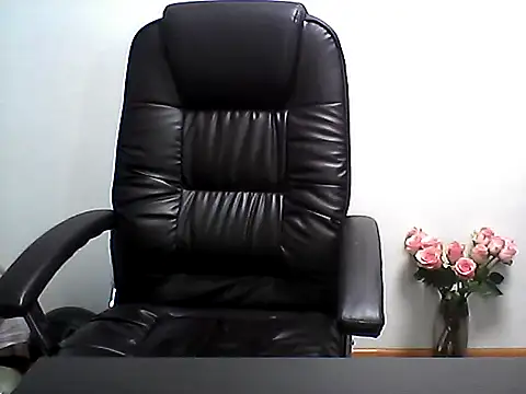 Snapshot of EllaLove2277 chatting on December 2025 11:26:02 AM EllaLove2277 online show from December 2025 11:26:02 AM