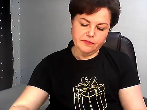 Snapshot of EllaLove2277 chatting on January 2026 06:22:02 PM EllaLove2277 online show from January 2026 06:22:02 PM